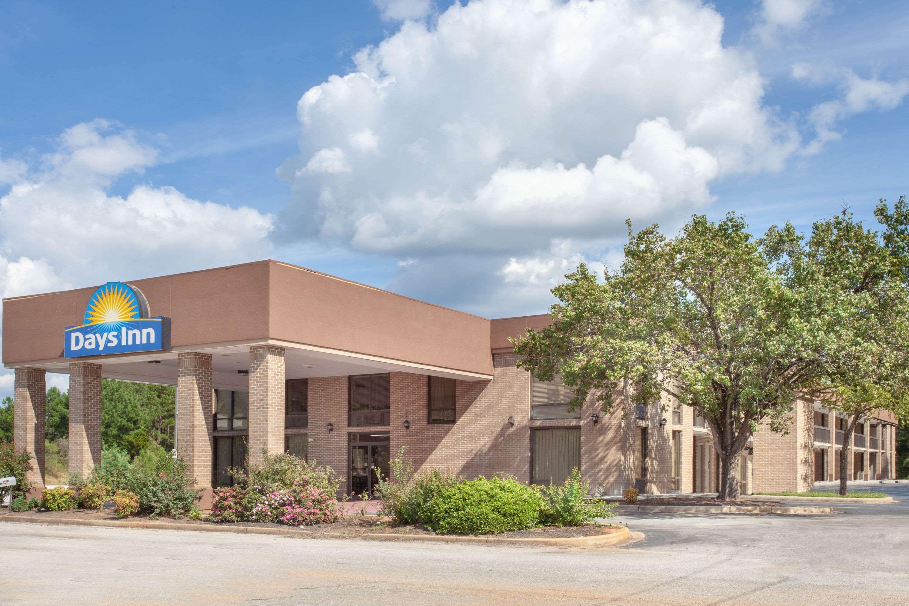 Days Inn By Wyndham Clinton - Laurens I-26 Екстер'єр фото