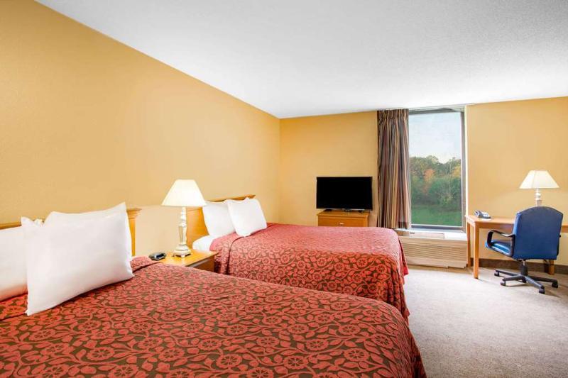 Days Inn By Wyndham Clinton - Laurens I-26 Екстер'єр фото